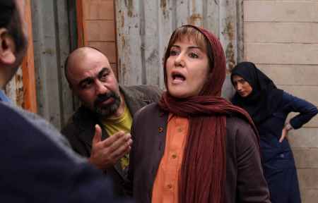 بی خود و بی جهت کاهانی