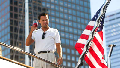 لئوناردو دی کاپریو در نمایی از گرگ وال استریت گرگ وال استریت